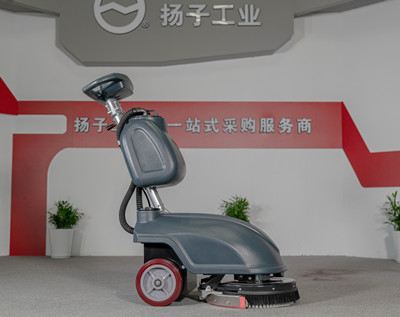手推式洗地机